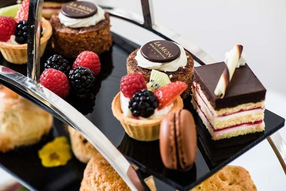 La Mon Hotel & Country Club Castlereagh Eksteriør billede