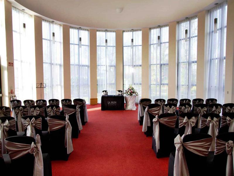 La Mon Hotel & Country Club Castlereagh Eksteriør billede