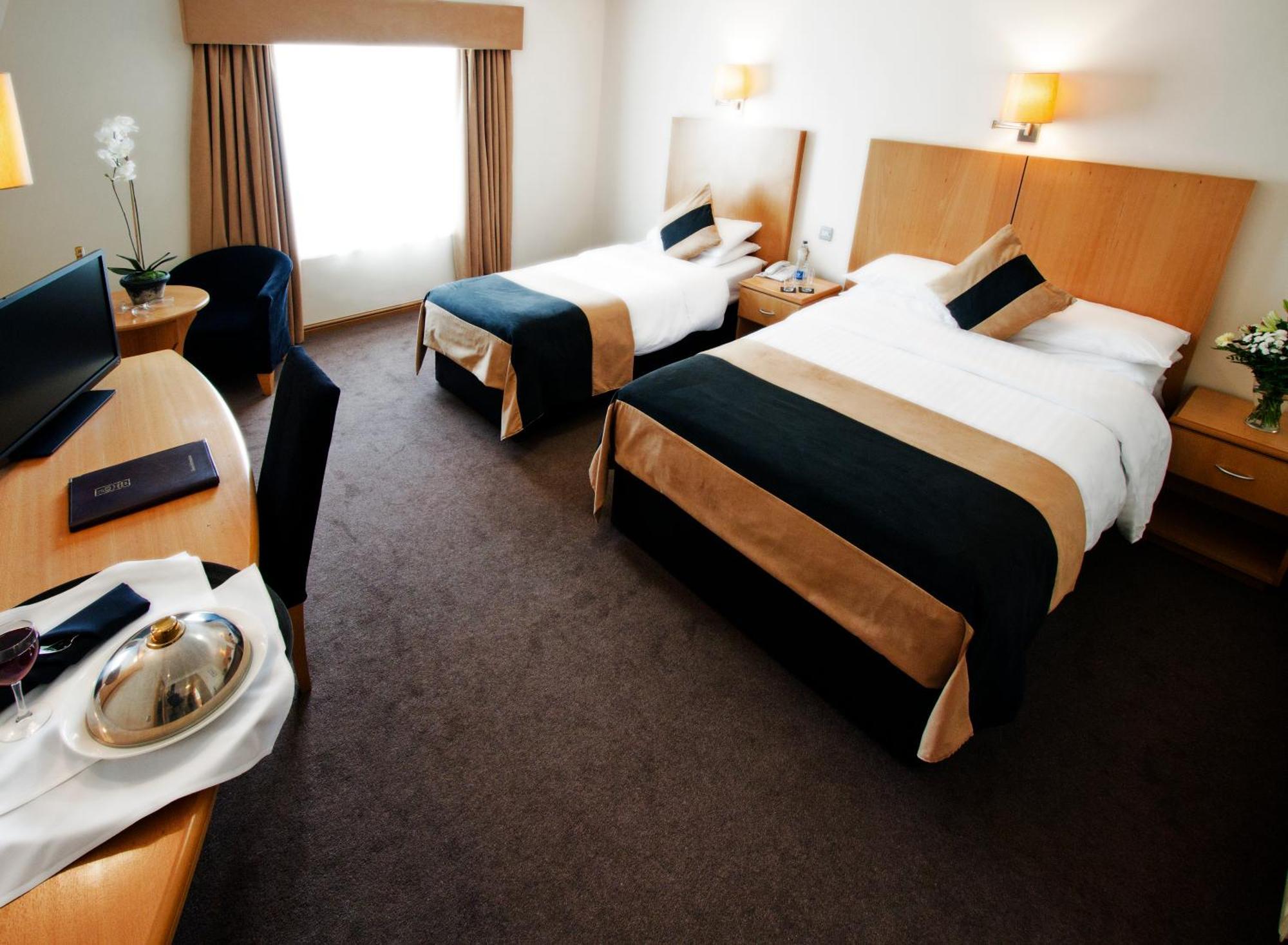 La Mon Hotel & Country Club Castlereagh Eksteriør billede