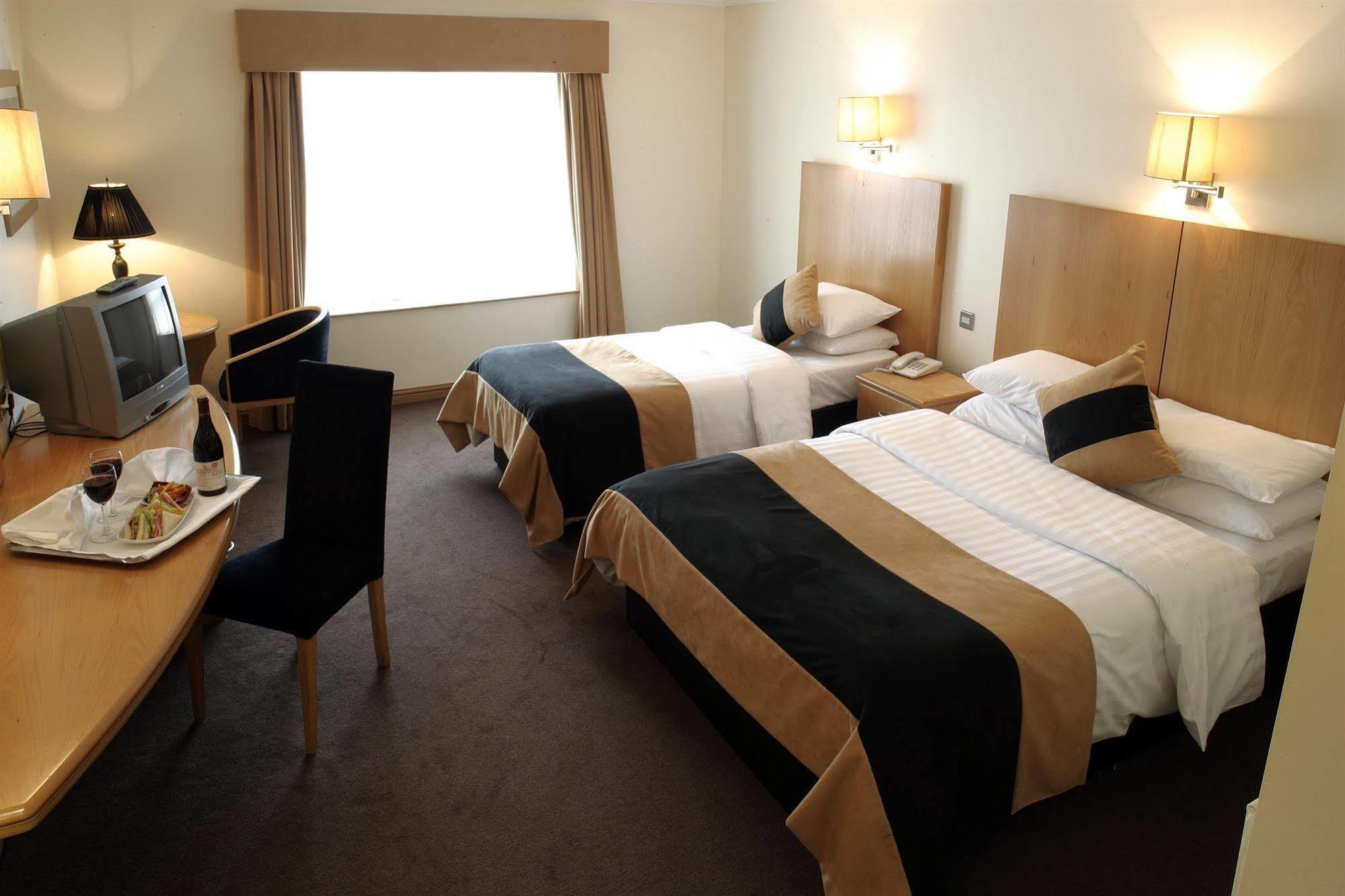 La Mon Hotel & Country Club Castlereagh Værelse billede