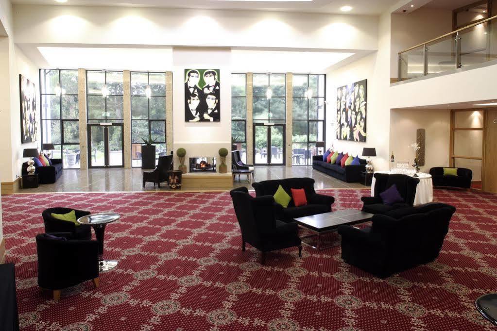 La Mon Hotel & Country Club Castlereagh Eksteriør billede